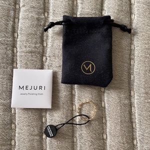 Mejuri sculpture band 14k